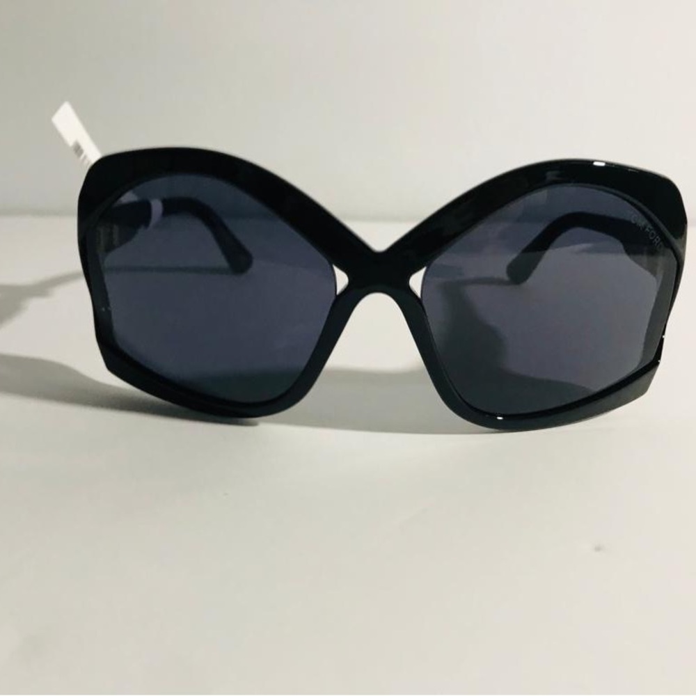 Authentic 💯-New🔥🔥 TOM FORD CHEYENNE TF903 52E Oversized Sunglasses